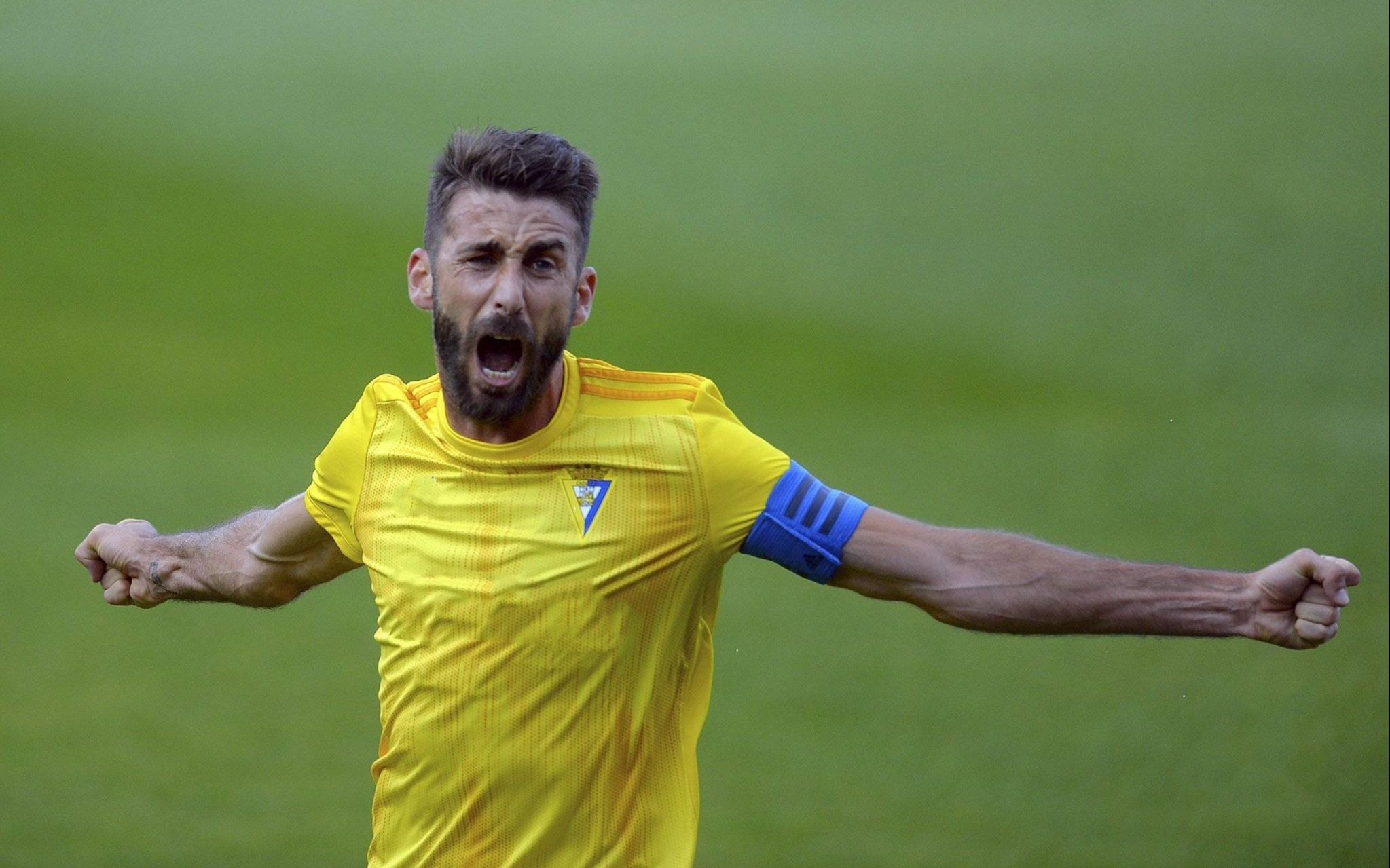 关于亚眠击败南特,豪取三分跃升积分榜的信息 关于亚眠击败南特,豪取三分跃升积分榜的信息