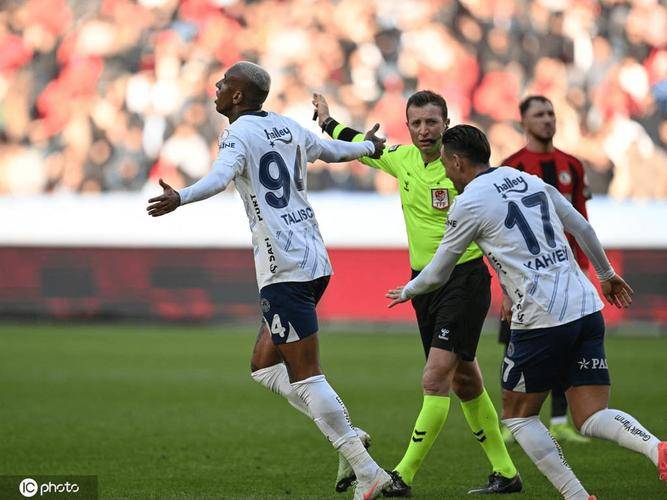 包含欧洲篮球联赛:巴塞罗那大胜,晋级半决赛的词条 包含欧洲篮球联赛:巴塞罗那大胜,晋级半决赛的词条