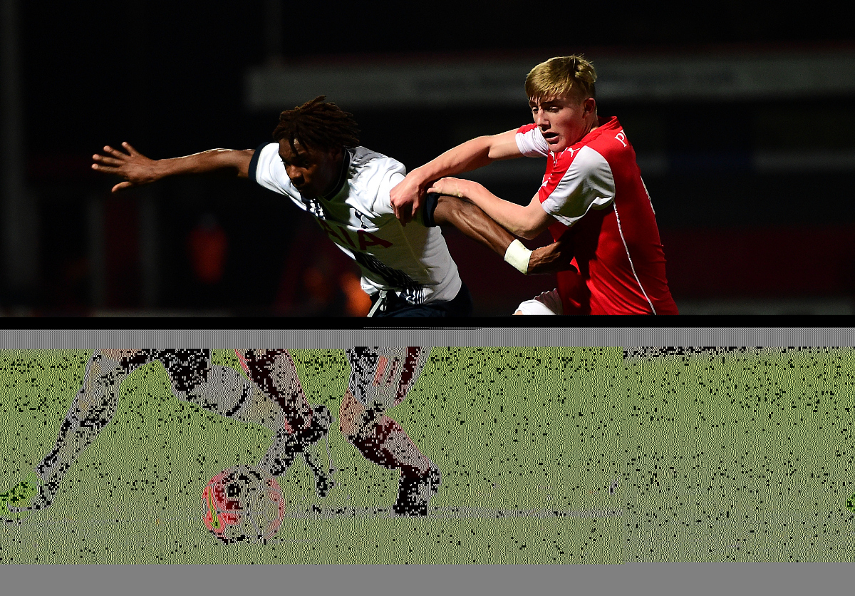 紧张刺激的比赛,球员们奋力拼搏 紧张刺激的比赛,球员们奋力拼搏