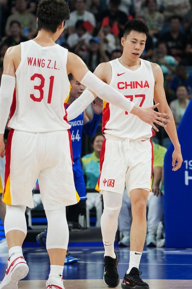 亚洲篮球锦标争夺激烈,菲律宾队斩获铜牌 亚洲篮球锦标争夺激烈,菲律宾队斩获铜牌