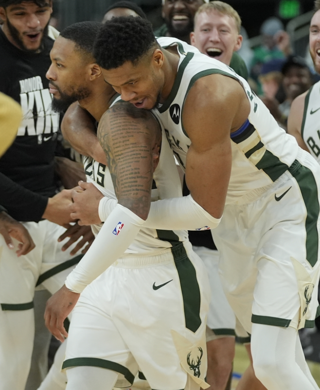 关于新疆队绝杀浙江队,利拉德统治全场的信息 关于新疆队绝杀浙江队,利拉德统治全场的信息