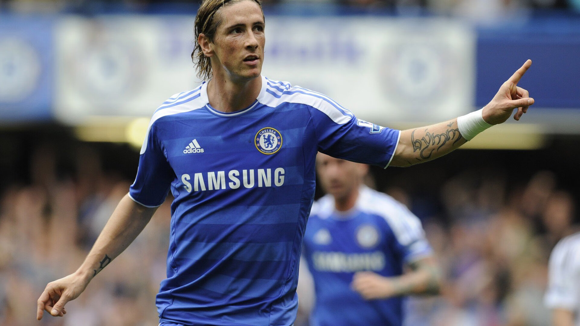 绿茵场上的平行叙事，多特蒙德的战术纪律与维尼修斯的英超狂想曲