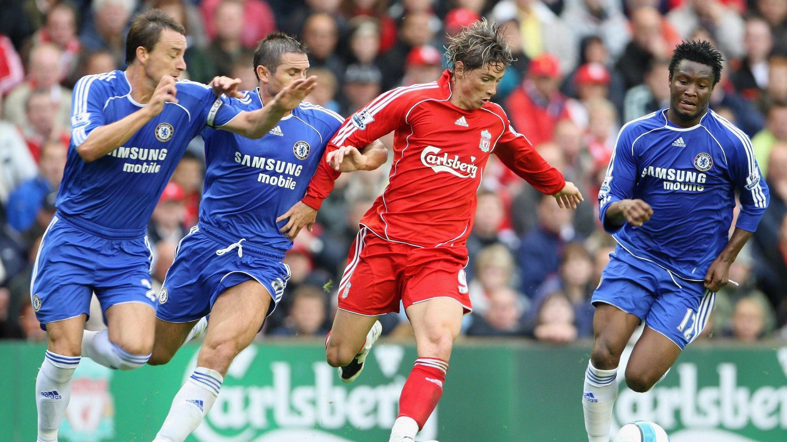 克瓦拉茨赫利亚爆发，澳大利亚冲垮秘鲁，足球世界中的双重奇迹