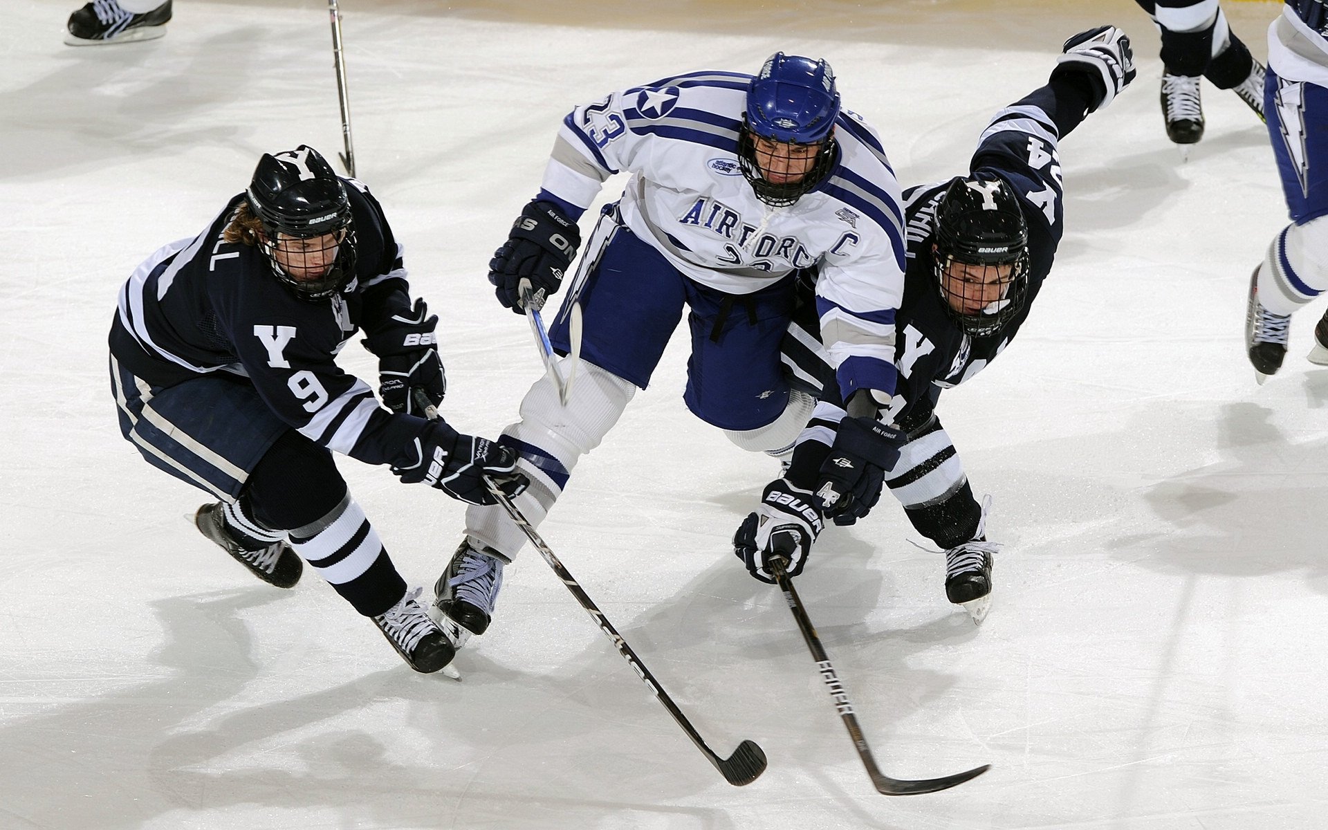 英超争冠之夜，托尼赛后评分拉满，小城英雄如何改写历史
