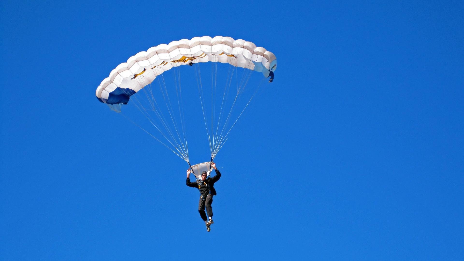 西决生死战之夜，哈登攻防两端统治